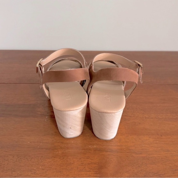 Loft Strappy Leather Clog Sandals - New without tags! - Picture 3 of 3